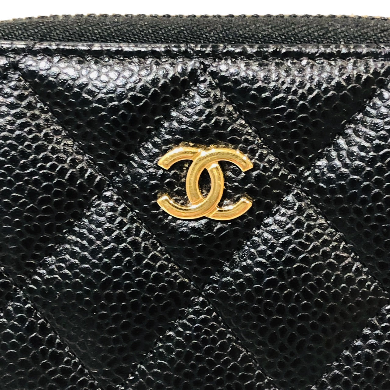 Chanel Quilted CC Caviar Leather Round Zipper Coin Case Compact Wallet Black Gold Hardware [Used]