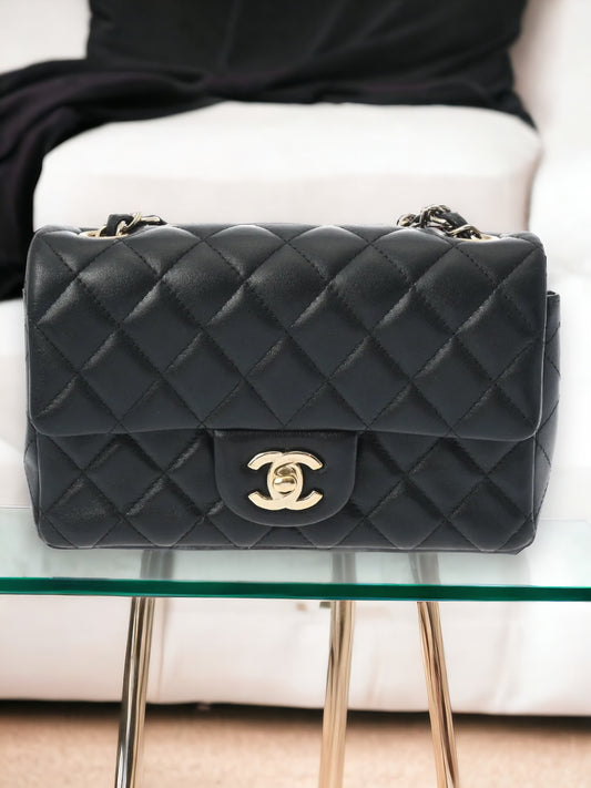 Chanel Quilted CC Classic Flap Mini 20cm Chain Shoulder Bag A69900 Lambskin Leather Black [Used]