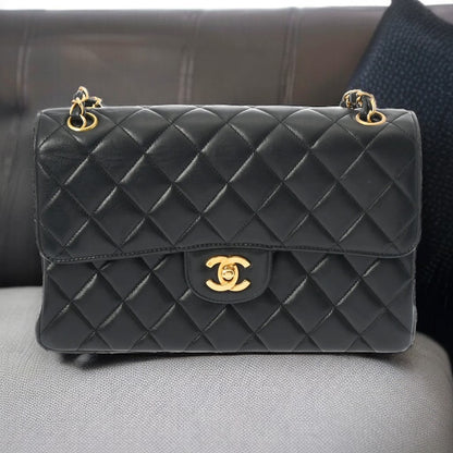 Chanel Quilted CC Classic Flap Medium 25cm Chain Shoulder Bag Vintage Lambskin Black [Used]