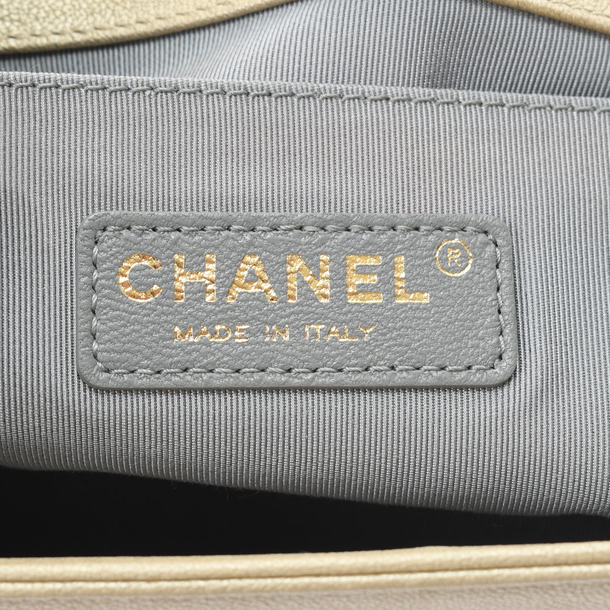 Chanel Boy Chanel Medium 25cm Dubai Limited Chain Shoulder Bag A67086 Calfskin Leather Metallic Gold [Used]