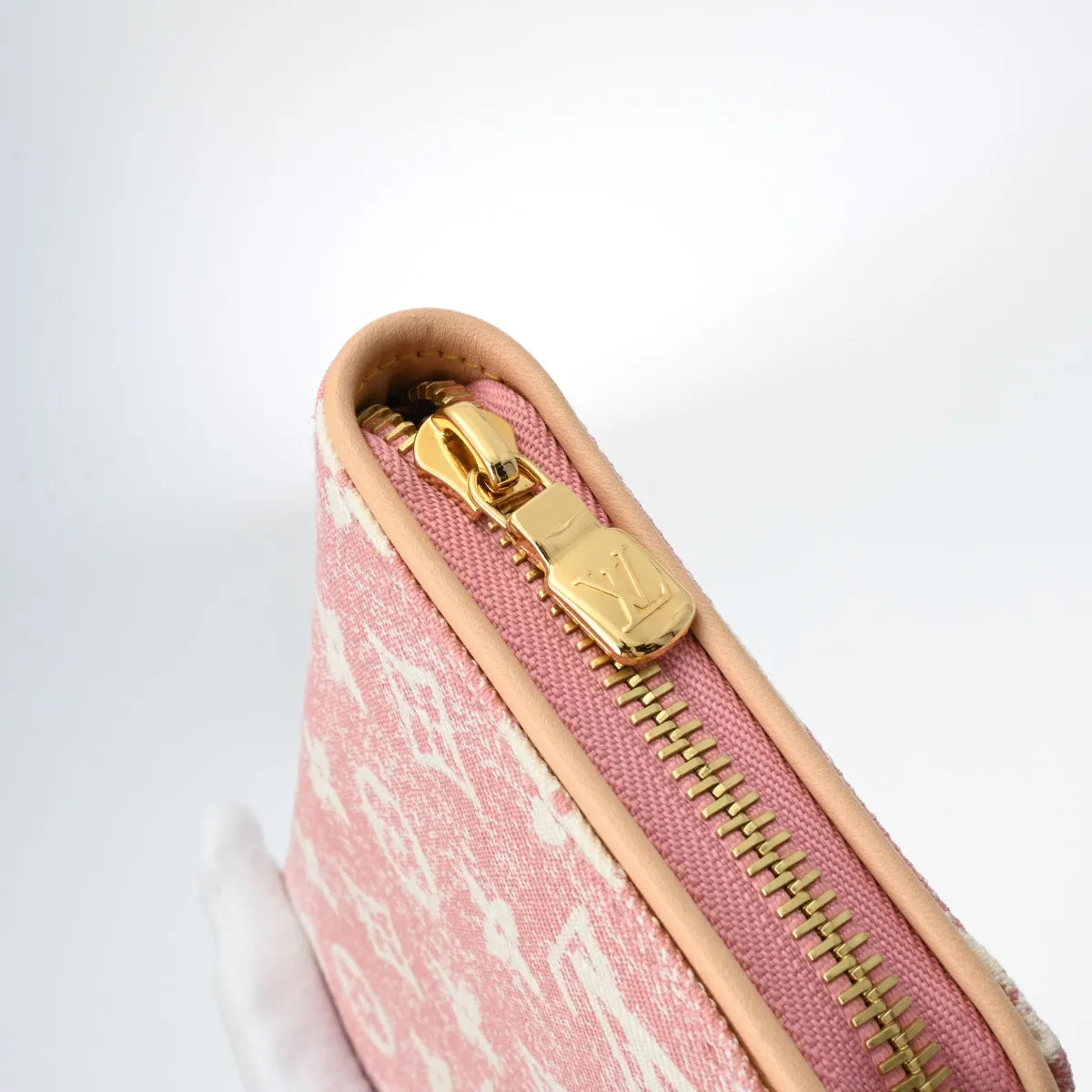 Louis Vuitton LV Round Zippy Long Wallet M81182 Monogram Denim Pink [Unused]